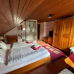Haus Schwarzenbach Appartement Weißbriach
