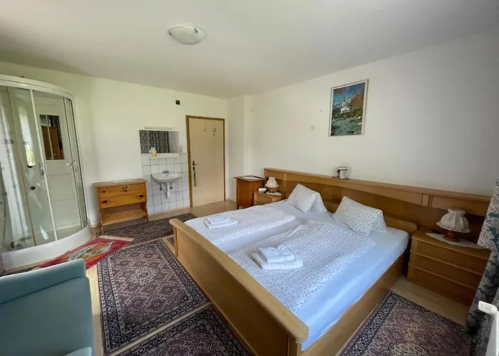 Haus Schwarzenbach Apartment